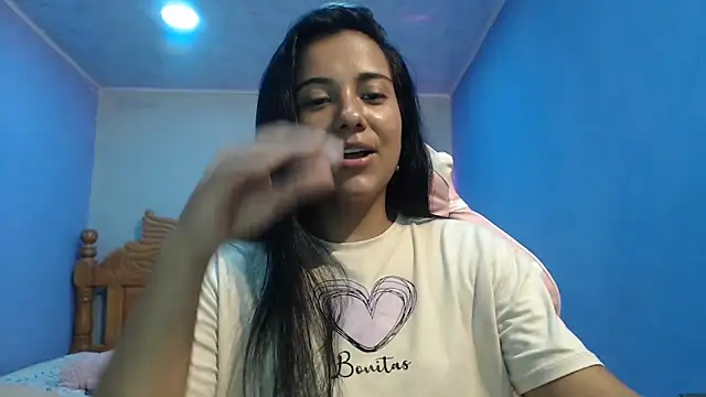 Coral0403 online show from October 29, 8:44 pm