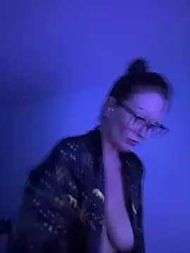 AlessasRoom online show from May 19, 3:46 am