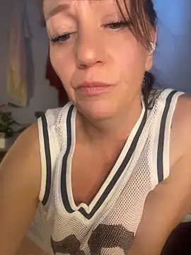 AlessasRoom online show from April 7, 4:31 pm