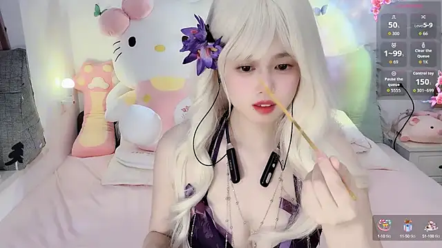 Snapshot of Alien1227 chatting on September 24, 1:54 pm Alien1227 online show from September 24, 1:54 pm