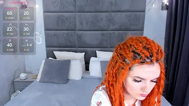 Snapshot of CharlotteMitchell chatting on September 16, 1:24 am CharlotteMitchell online show from September 16, 1:24 am