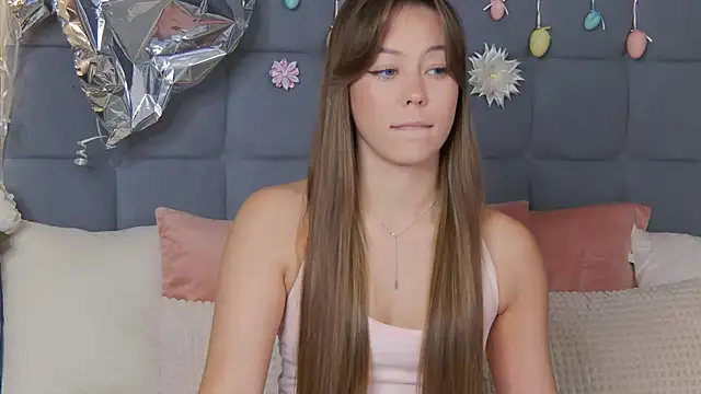 TheEmma online show from April 25, 2:58 pm