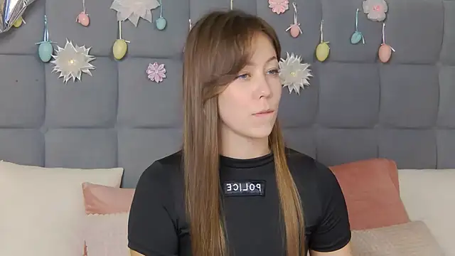 TheEmma online show from April 20, 6:44 pm