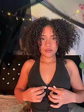Snapshot of bronwgirl69 chatting on October 1, 12:26 am bronwgirl69 online show from October 1, 12:26 am