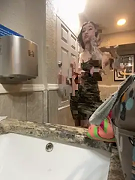 ParkerGYATT online show from April 26, 11:24 pm