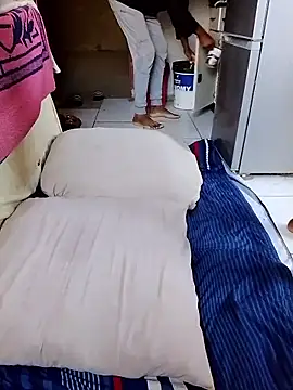 KMbesxxx online show from January 6, 4:27 am