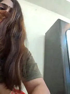 shreya1765 online show from September 21, 12:37 pm