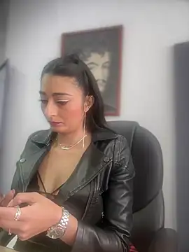 BELLA--26 online show from December 15, 2:22 pm