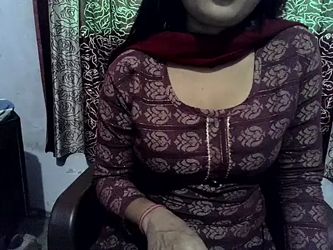 Snapshot of Miss_beautygirl chatting on October 16, 4:04 am Miss beautygirl online show from October 16, 4:04 am