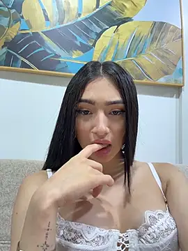 Maddy Jones online show from July 12, 2:34 am