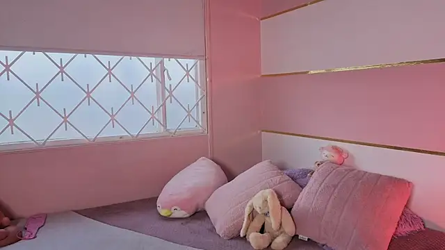 Charlotte  Miller online show from November 14, 11:54 am