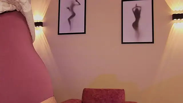 Charlotte  Miller online show from March 18, 12:10 pm