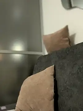 Samantha bigboobs online show from December 14, 11:21 pm