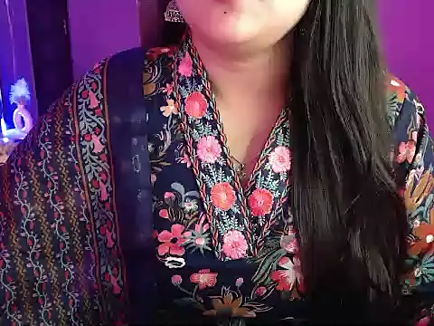Snapshot of Mitikaa chatting on September 25, 3:33 pm Mitikaa online show from September 25, 3:33 pm