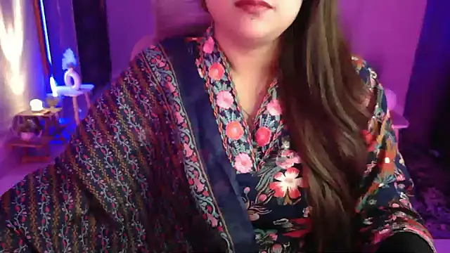 Snapshot of Mitikaa chatting on October 10, 2:33 pm Mitikaa online show from October 10, 2:33 pm