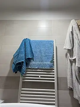 NNNoire online show from April 29, 5:10 am