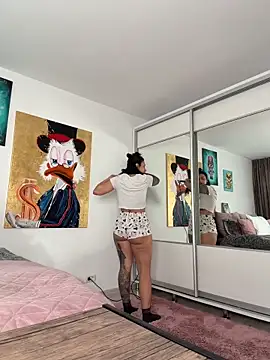 NNNoire online show from April 24, 5:10 am