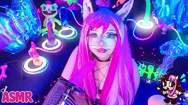 LaytonBox online show from February 16, 1:44 pm