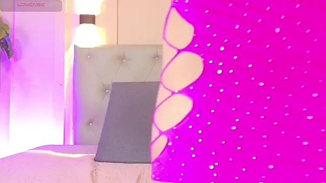 cristal antoni online show from November 25, 8:49 am