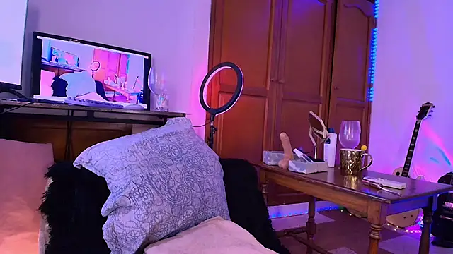 antonelawow online show from April 21, 9:55 pm