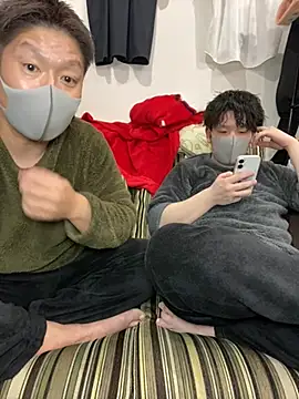 K0718 online show from March 5, 1:51 pm