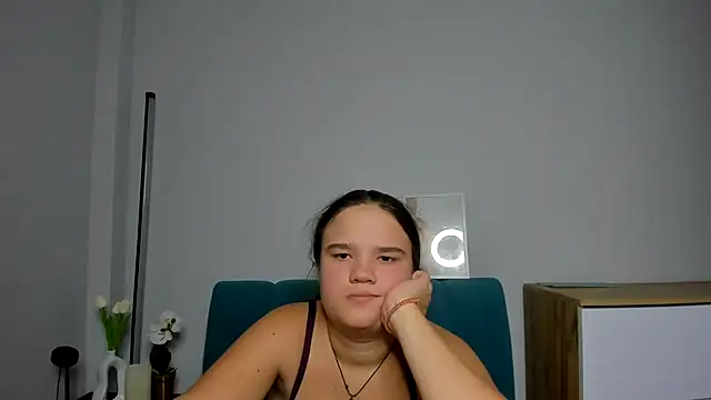 AdeleCruz online show from October 6, 12:11 pm