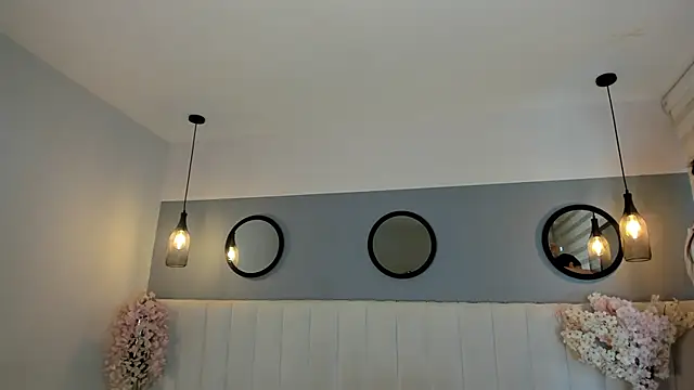 chelsea bolton  online show from April 22, 12:24 pm