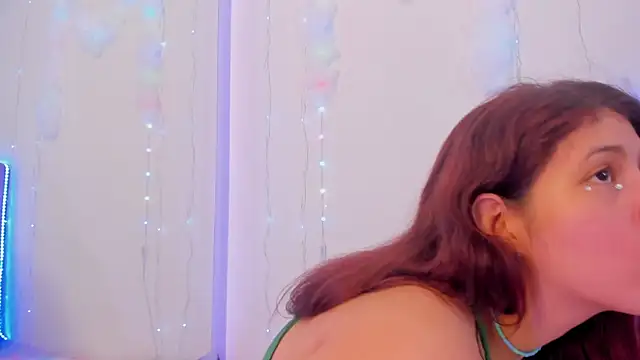 MiaQueen021 online show from October 3, 6:57 pm