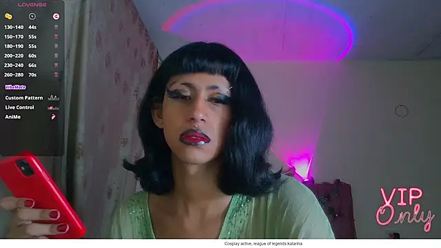 Naicollsxxx online show from April 27, 12:19 am