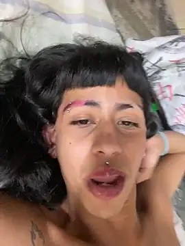 Naicollsxxx online show from April 21, 2:51 am