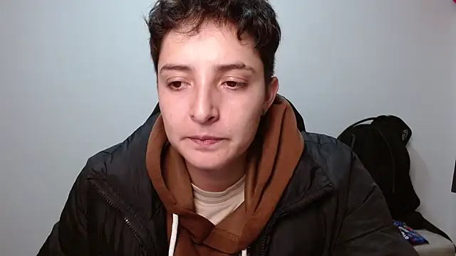 Snapshot of alex_parker07 chatting on October 16, 1:52 am alex parker07 online show from October 16, 1:52 am