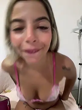 ninfduda online show from March 22, 9:10 pm