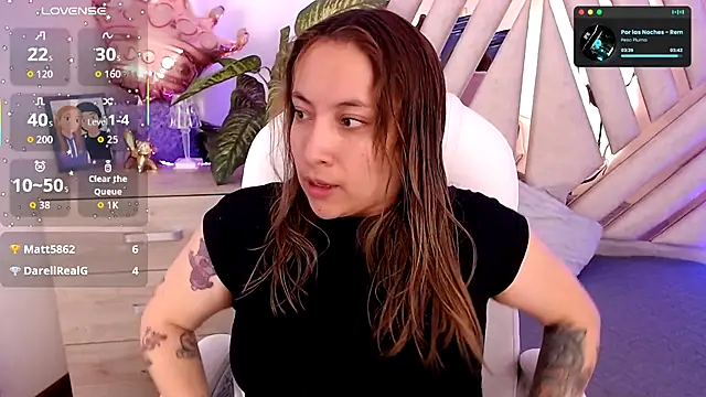 Snapshot of NyxAndria_1 chatting on September 18, 9:13 pm NyxAndria 1 online show from September 18, 9:13 pm