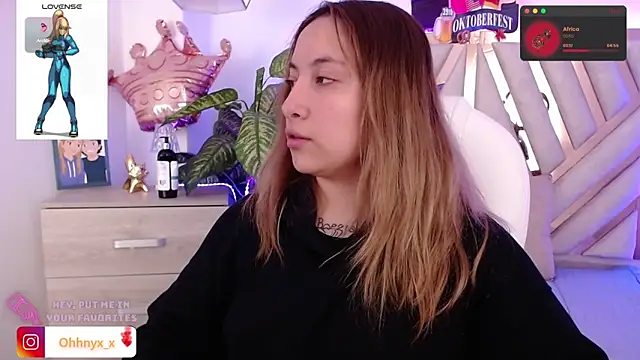Snapshot of NyxAndria_1 chatting on September 26, 9:23 pm NyxAndria 1 online show from September 26, 9:23 pm