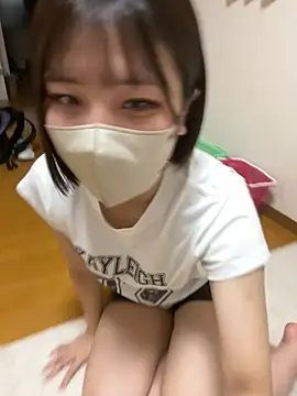 Snapshot of sakuchaaa_2525 chatting on October 2, 1:05 pm sakuchaaa 2525 online show from October 2, 1:05 pm