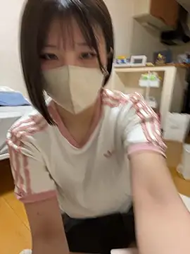 Snapshot of sakuchaaa_2525 chatting on October 5, 1:05 pm sakuchaaa 2525 online show from October 5, 1:05 pm