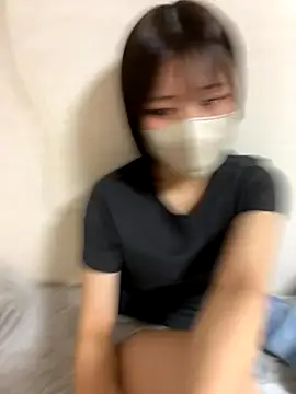 Snapshot of sakuchaaa_2525 chatting on October 6, 1:06 pm sakuchaaa 2525 online show from October 6, 1:06 pm