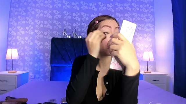 SalomeSimonz online show from April 25, 7:44 pm