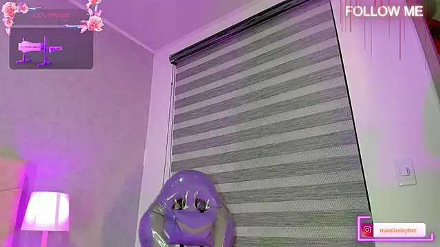 Elise-Leyton online show from October 24, 8:49 pm