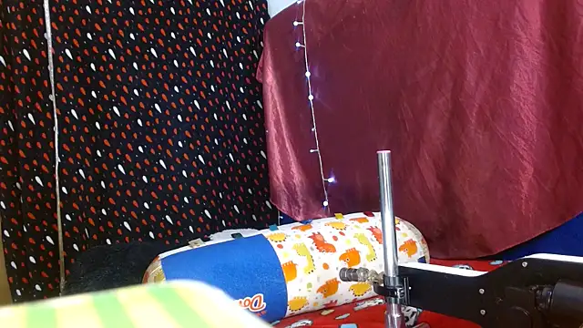 kattislut77 online show from July 31, 8:54 pm