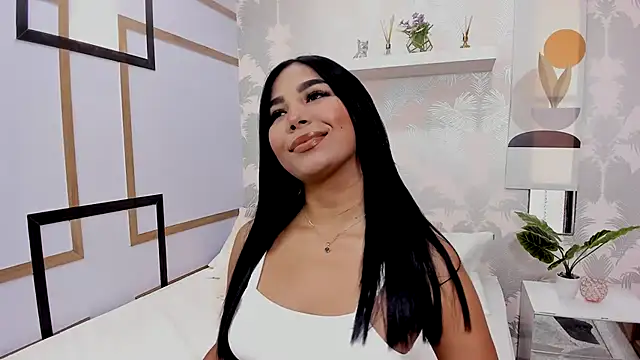 Snapshot of CharlotteGraay chatting on October 4, 7:29 pm CharlotteGraay online show from October 4, 7:29 pm
