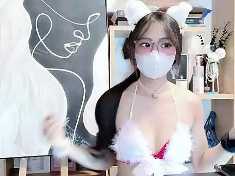 Lush-Office online show from November 20, 7:31 am