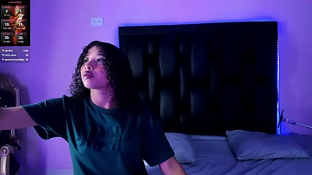 BrigitteRoy  online show from October 7, 3:00 am