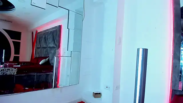 BrigitteRoy  online show from February 22, 7:42 am