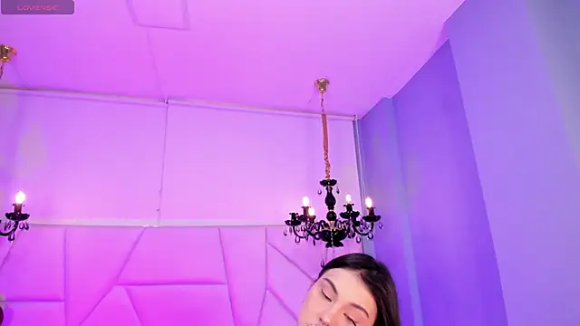 Aitana Hilton  online show from October 23, 12:00 pm