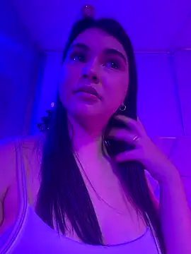 Aitana Hilton  online show from December 22, 1:25 pm