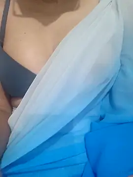 nikkibenza online show from September 23, 5:00 pm