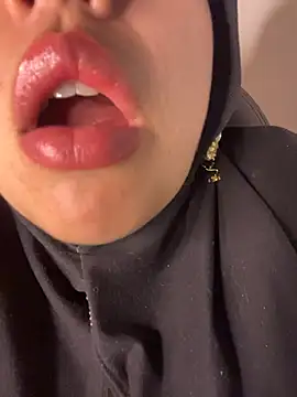 zahra Jalid online show from April 21, 1:42 am