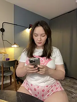 Kiss My Body online show from September 22, 4:49 pm