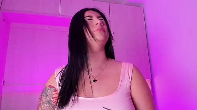 BrianaaTaylor online show from October 18, 8:43 pm